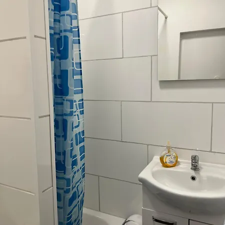 Zimmervermittlung Hemelingen BRE Buitenkant foto