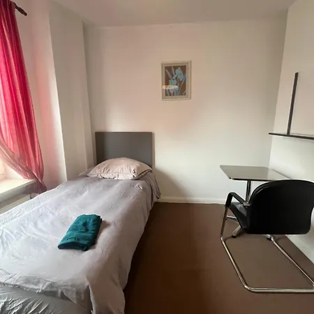 Zimmervermittlung Hemelingen BRE Buitenkant foto