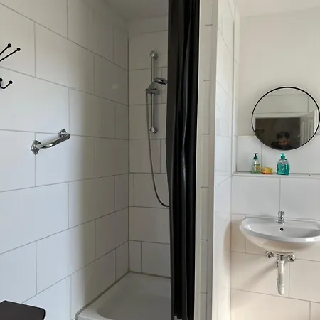 Zimmervermittlung Hemelingen BRE Buitenkant foto